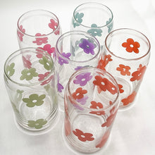 Load image into Gallery viewer, Retro Flowers Glass Cups

